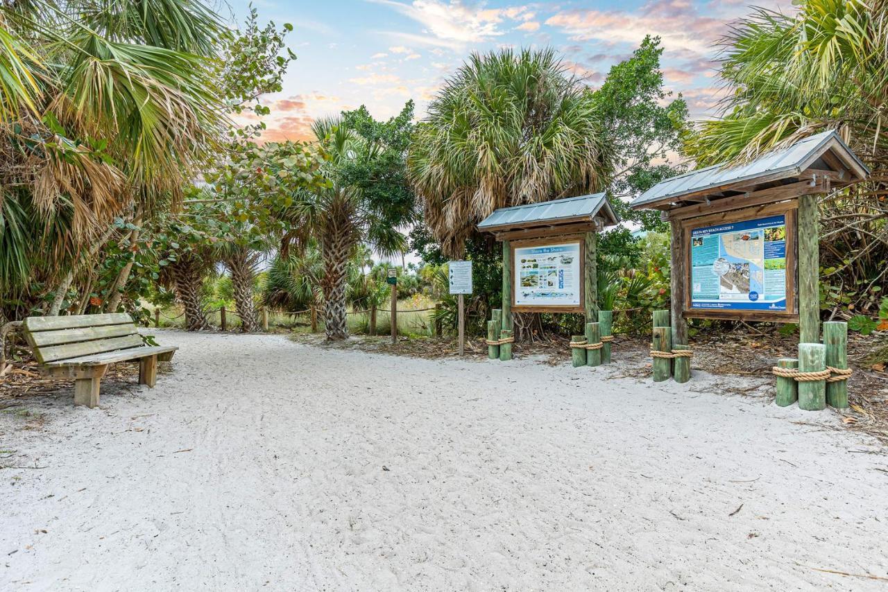 Heat Of Siesta Village Walk To Beach W Heated Pool シエスタ・キー エクステリア 写真